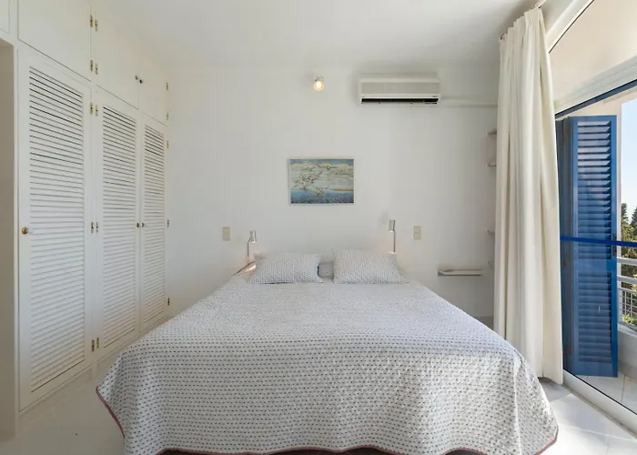 Tac - Windmill Oceanfront Apartmán *