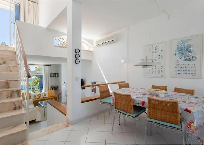 Tac - Windmill Oceanfront Apartmán *